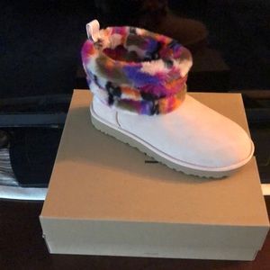 Ugg Motlee Mini with Multi-colored Fluff 10m